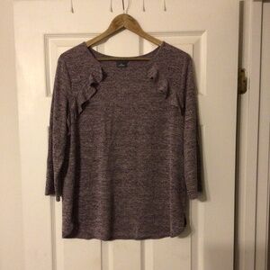 Van Hueson ruffle top size m lavender